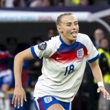 La joie de Chloe Kelly, auteure du penalty du sacre pour l'Angleterre KEYSTONE/JEAN-CHRISTOPHE BOTT